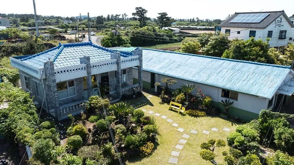 Guest house Jeju Mullitdokchae Pool Villa